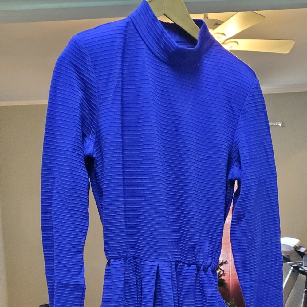 Dress - Picture 2 of 3